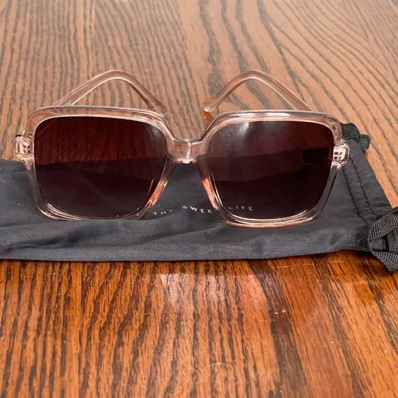Peach tree Sunglasses Nectar Peachtree Sunglasses Tort Black Onesize  main image 3